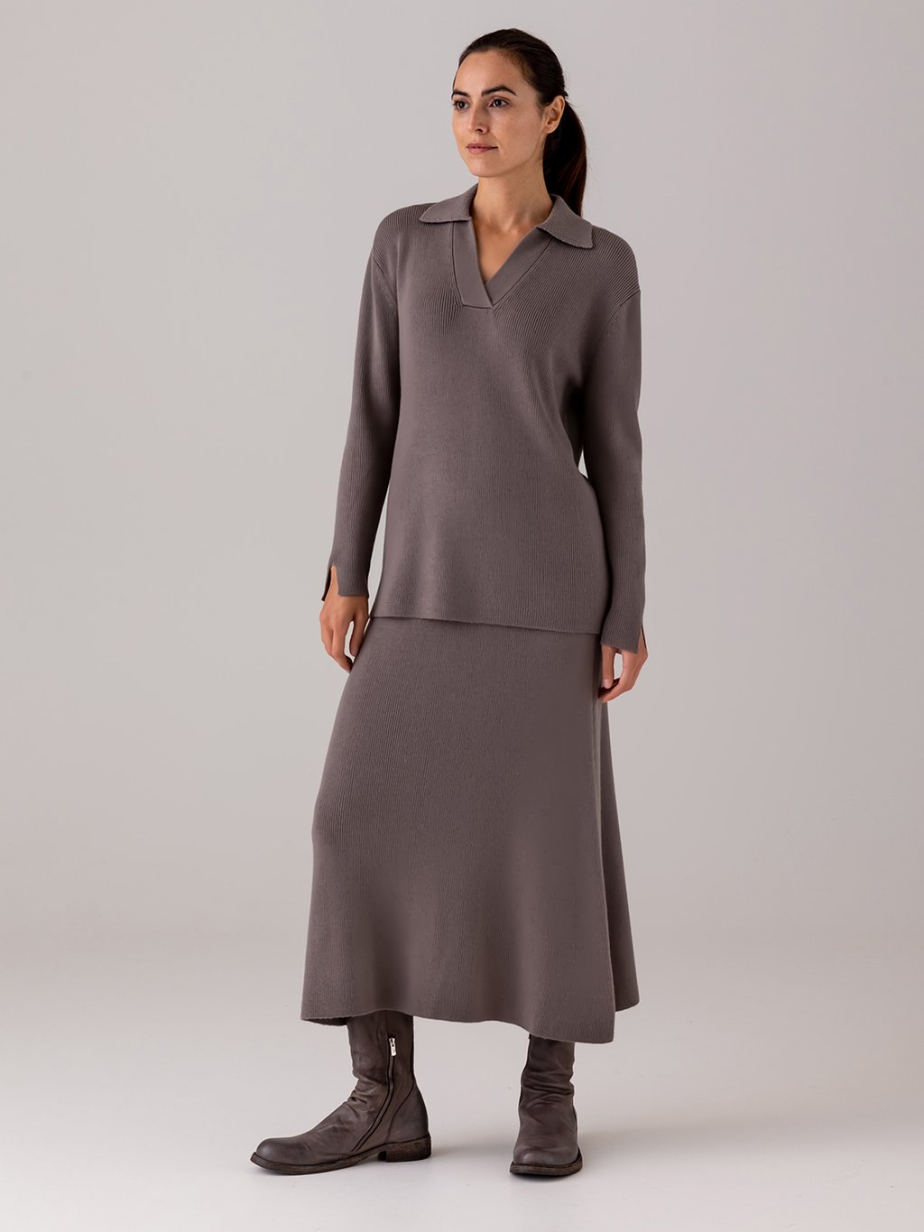 Detailansicht von Maxi-Rock aus Merinowolle von DANIELS