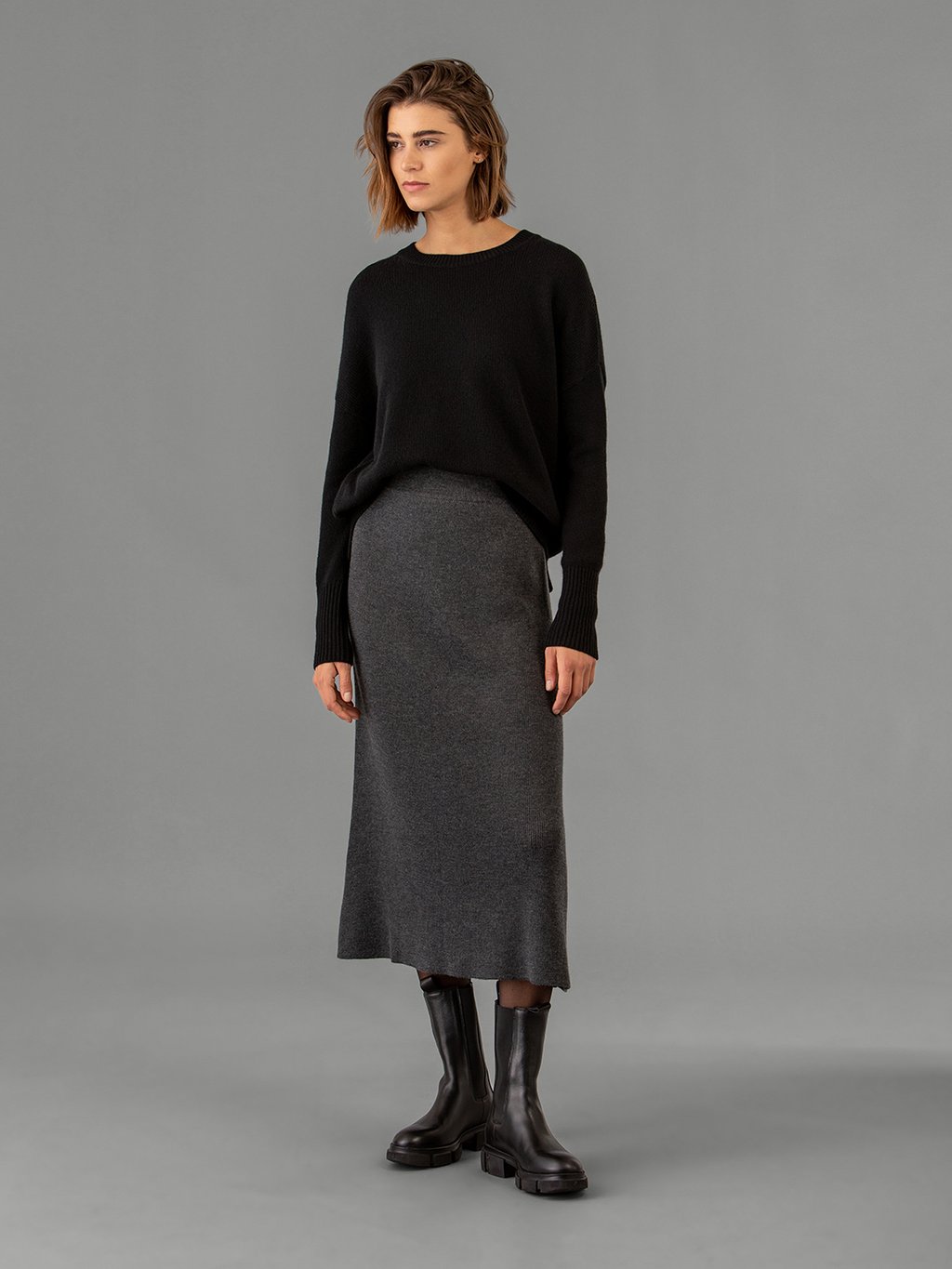 Detailansicht von Maxi-Rock aus Merinowolle von DANIELS