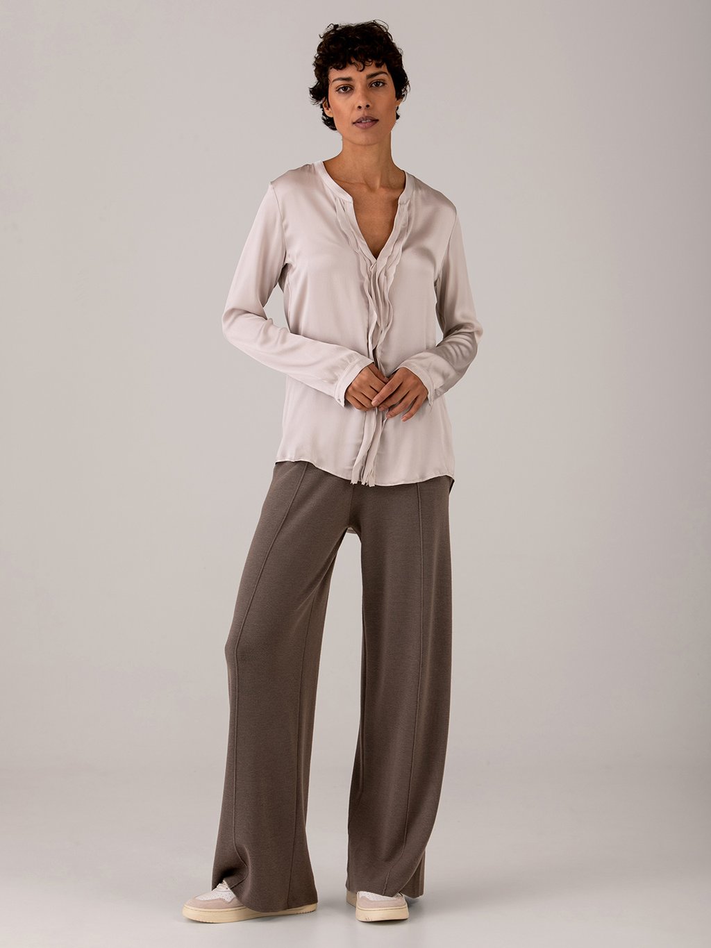 Detailansicht von Weite Hose aus Merinowolle von DANIELS