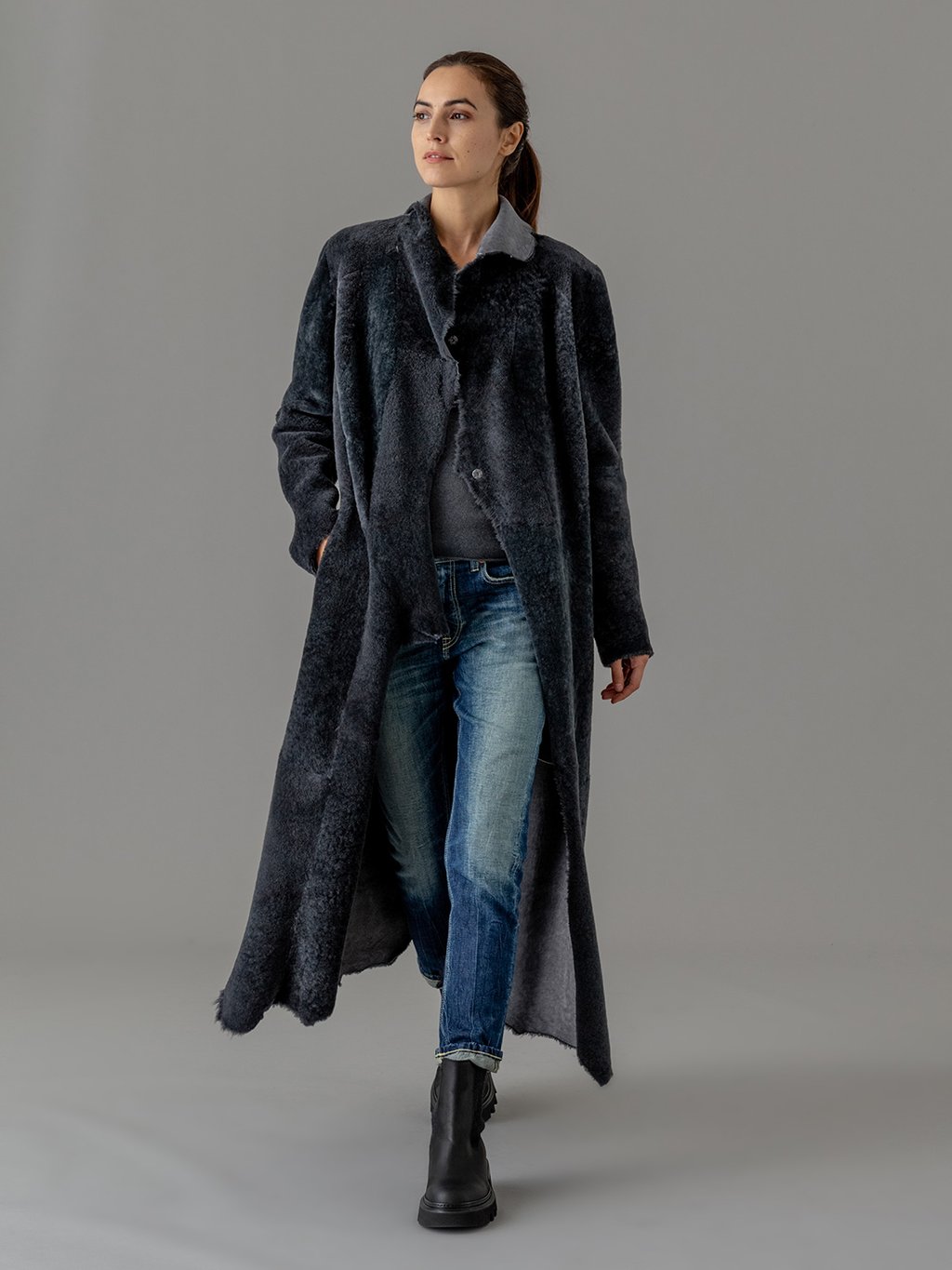 Detailansicht von Wendbarer Lammledermantel von GIORGIO BRATO