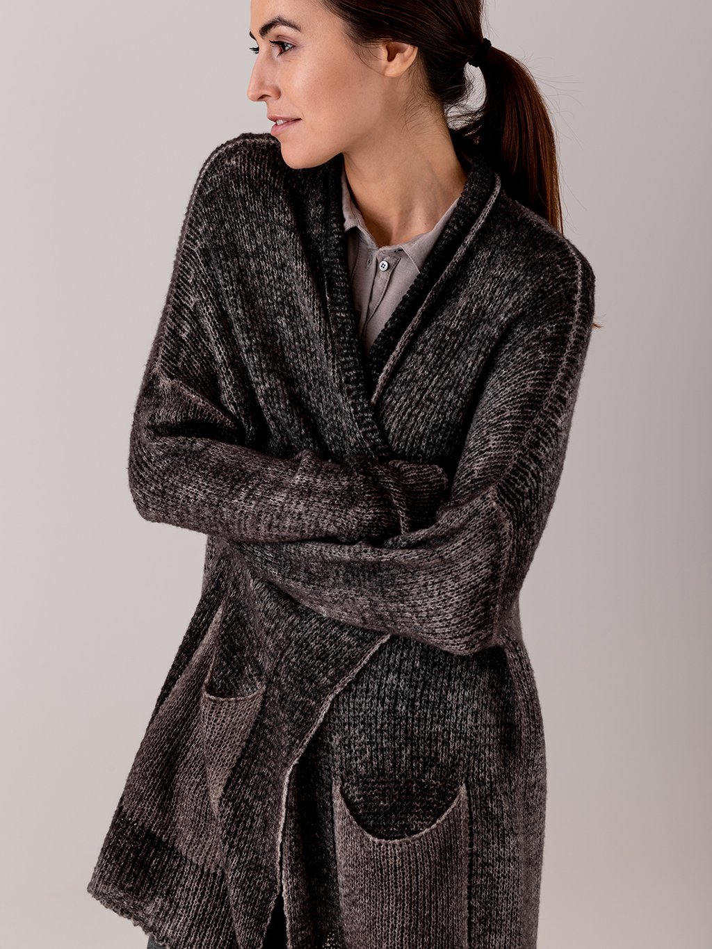 Detailansicht von Cardigan aus Cashmere von AVANT TOI