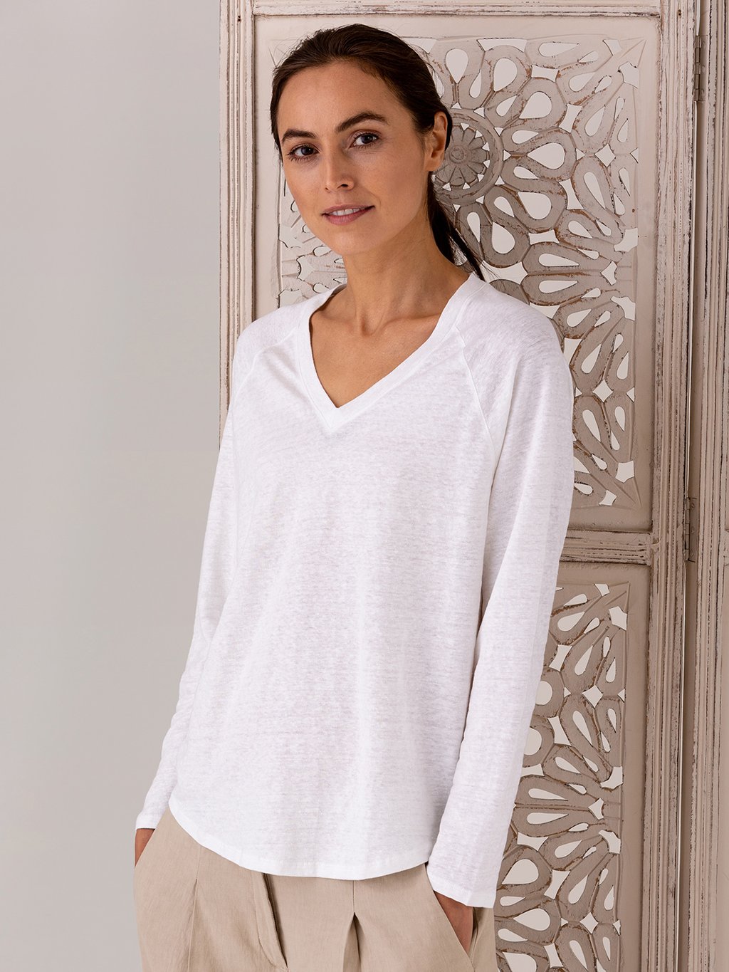 Detailansicht von Langarmshirt aus Leinen von UNIVERSEL