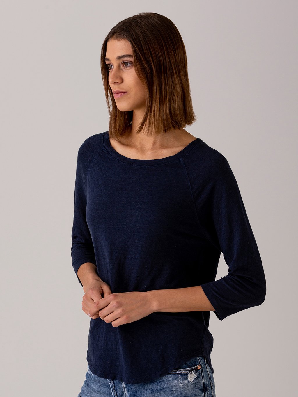 Detailansicht von Langarmshirt aus Leinen von UNIVERSEL