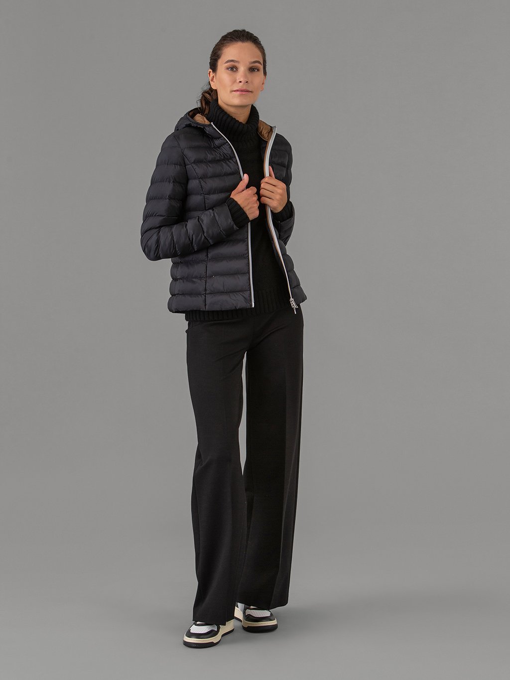 Detailansicht von Steppjacke von NO. 1 COMO