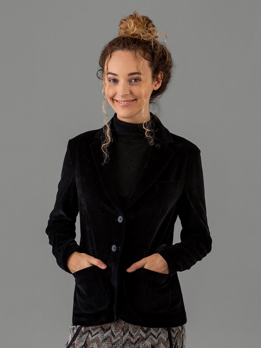 Detailansicht von Samtblazer aus Baumwolle von CIRCOLO