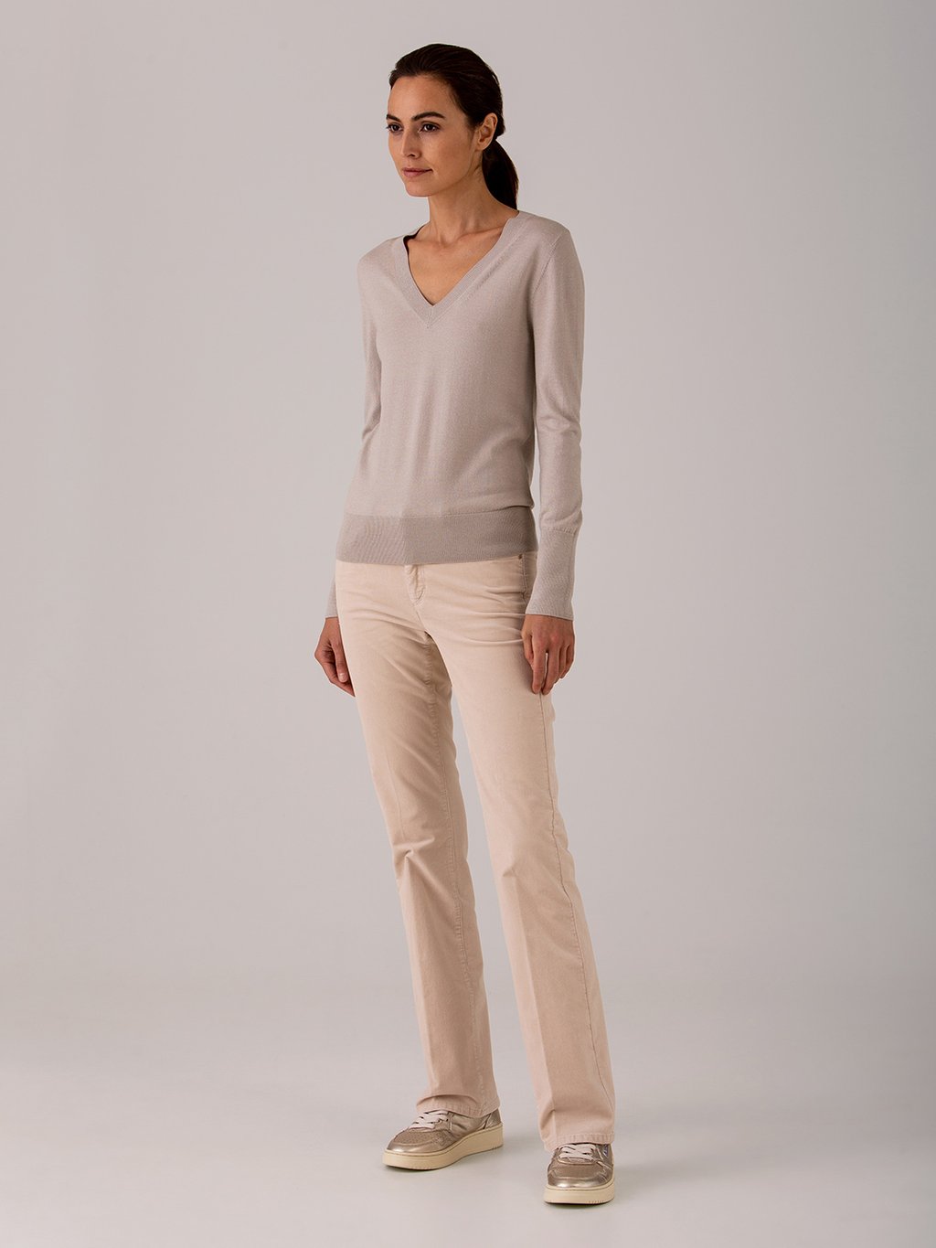 Detailansicht von Flared Hose aus Cord von CAMBIO