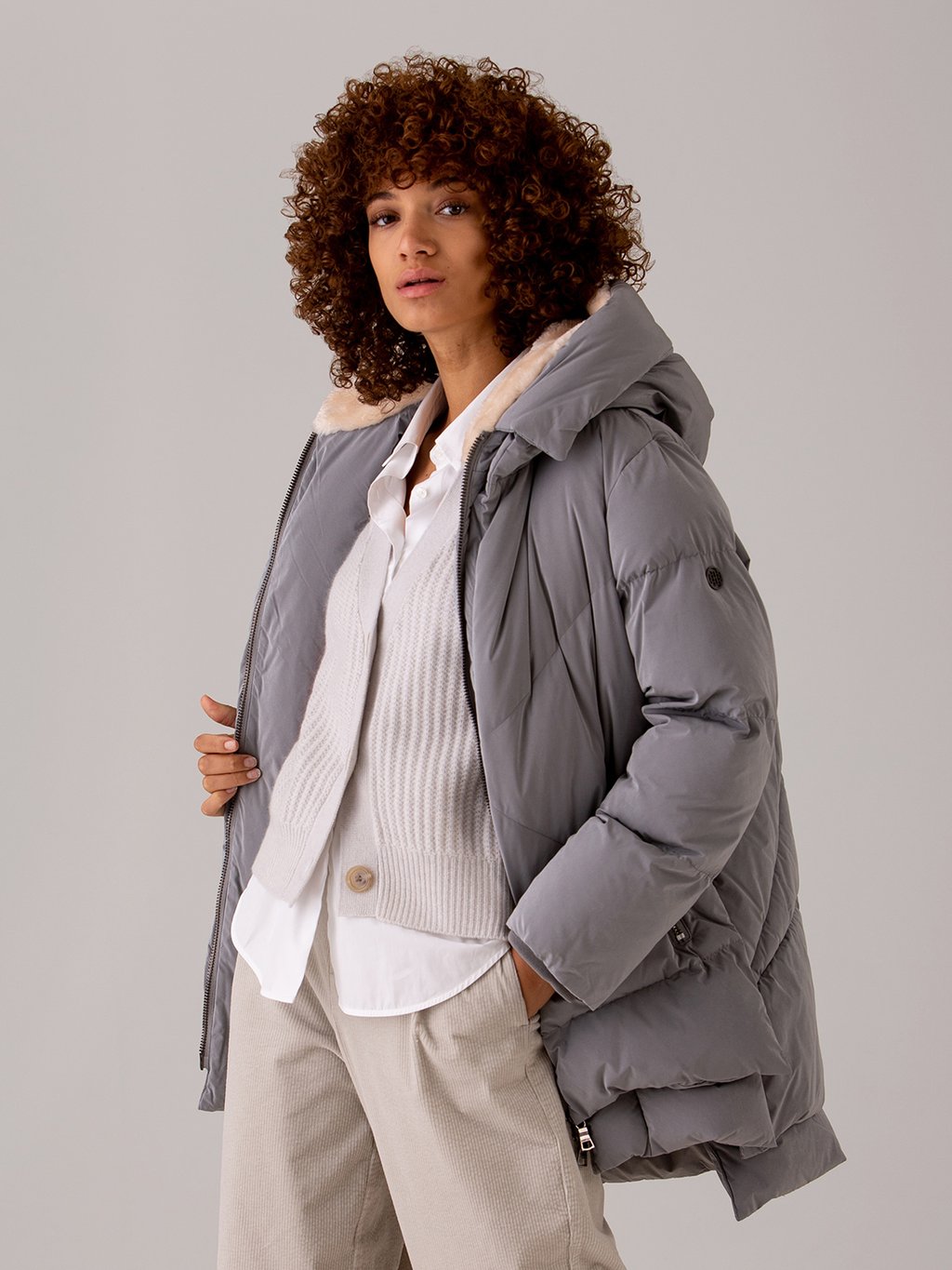 Detailansicht von Steppmantel von BLONDE NO. 8