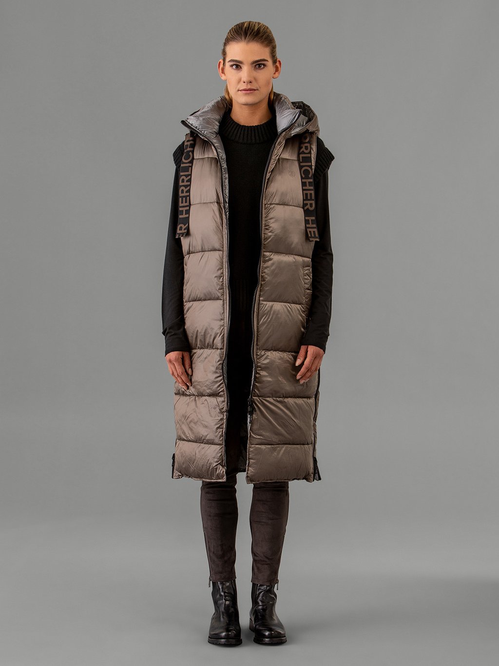 Detailansicht von Lange Wendeweste von HERRLICHER