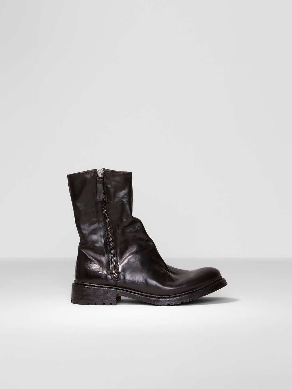 Detailansicht von Lederstiefelette von CORDWAINER