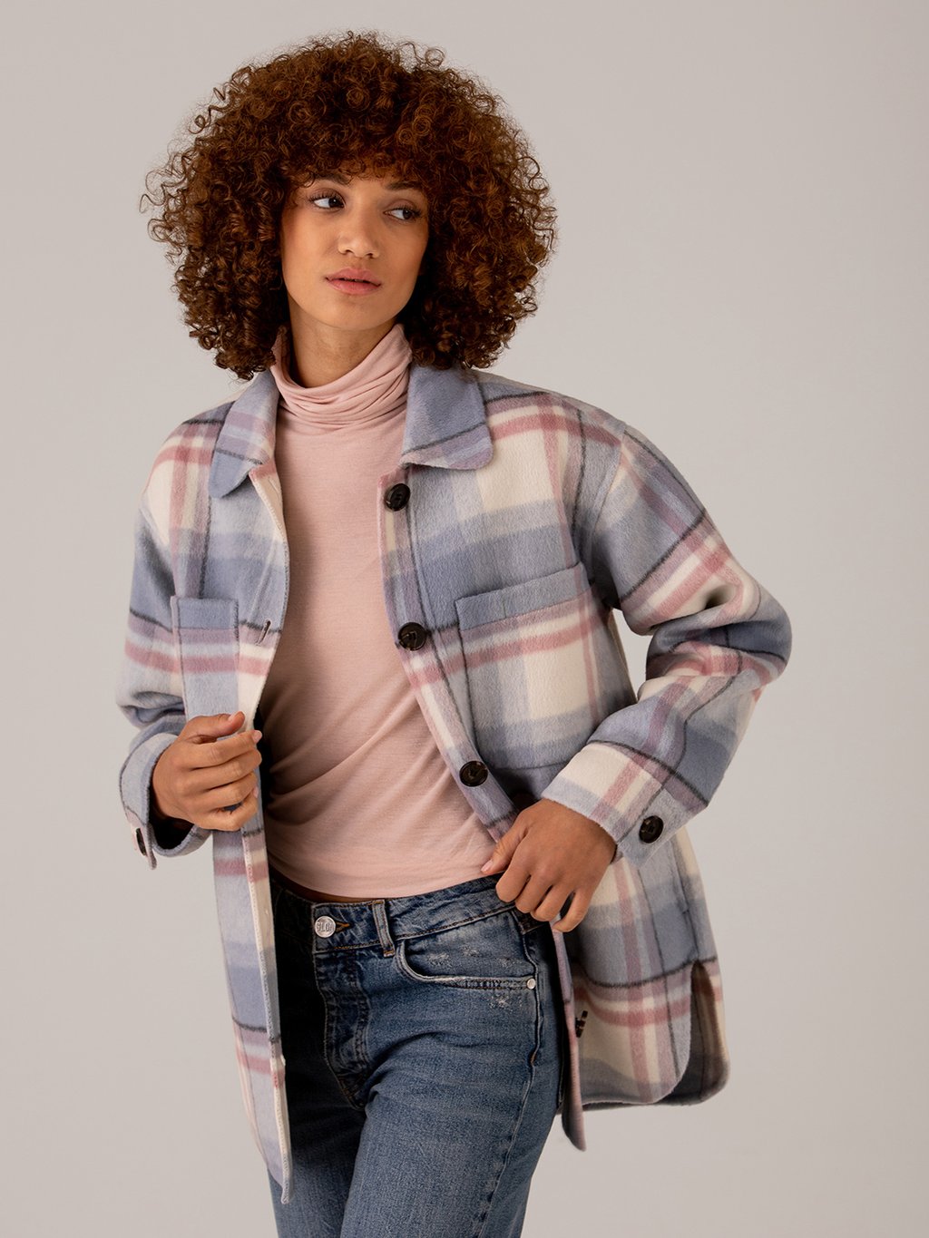 Detailansicht von Hemdjacke von RAILS