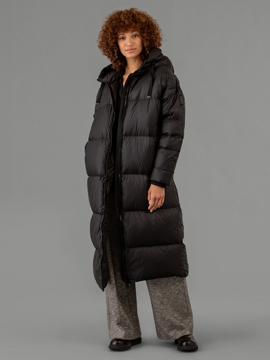 Detailansicht von Langer Daunenmantel von BOMBOOGIE