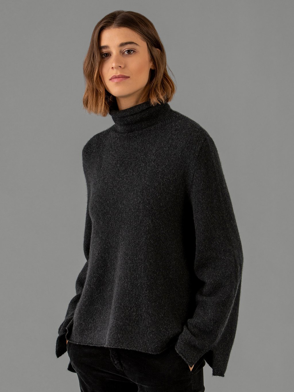 Detailansicht von Turtle-Neck Pullover von ROBERTO COLLINA