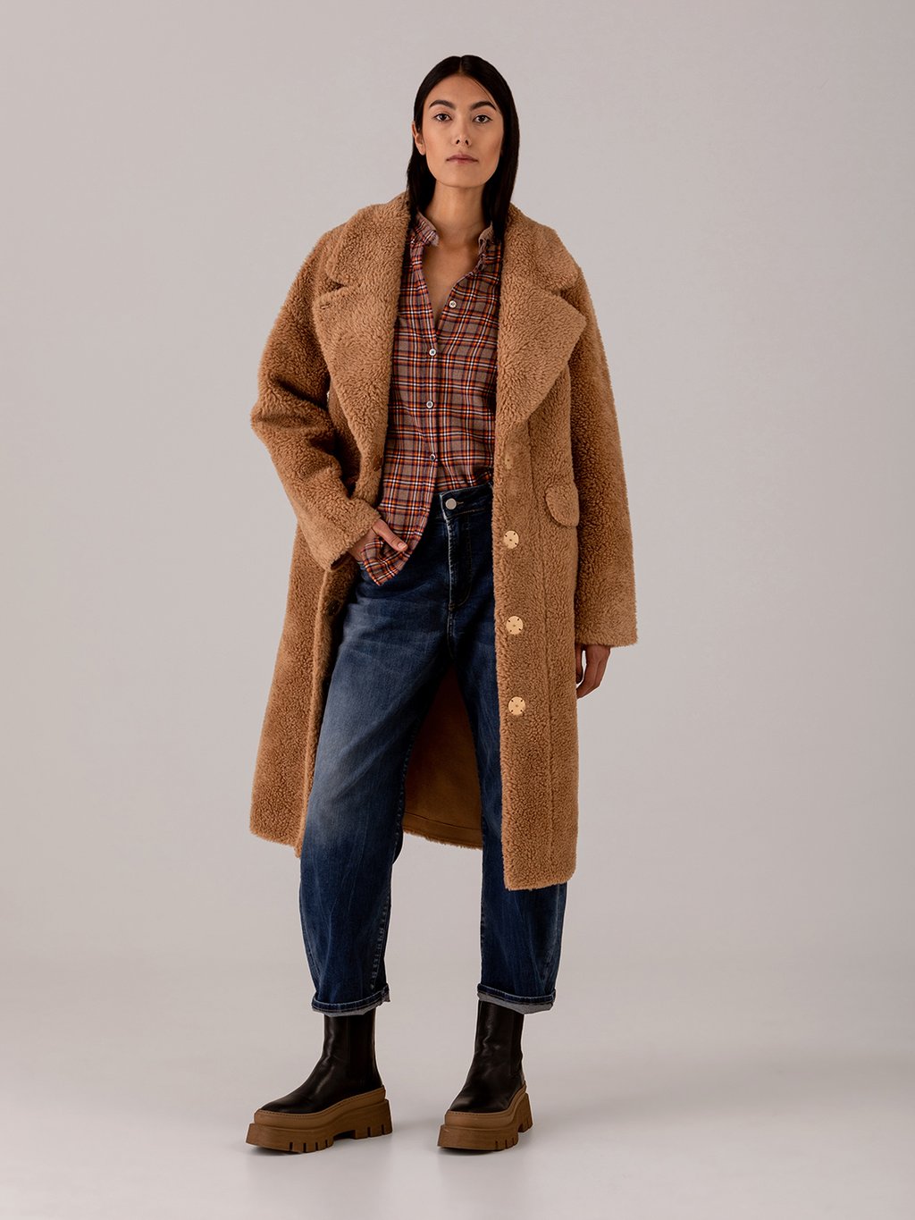 Detailansicht von Wendbarer Teddy-Mantel von GOOSECRAFT