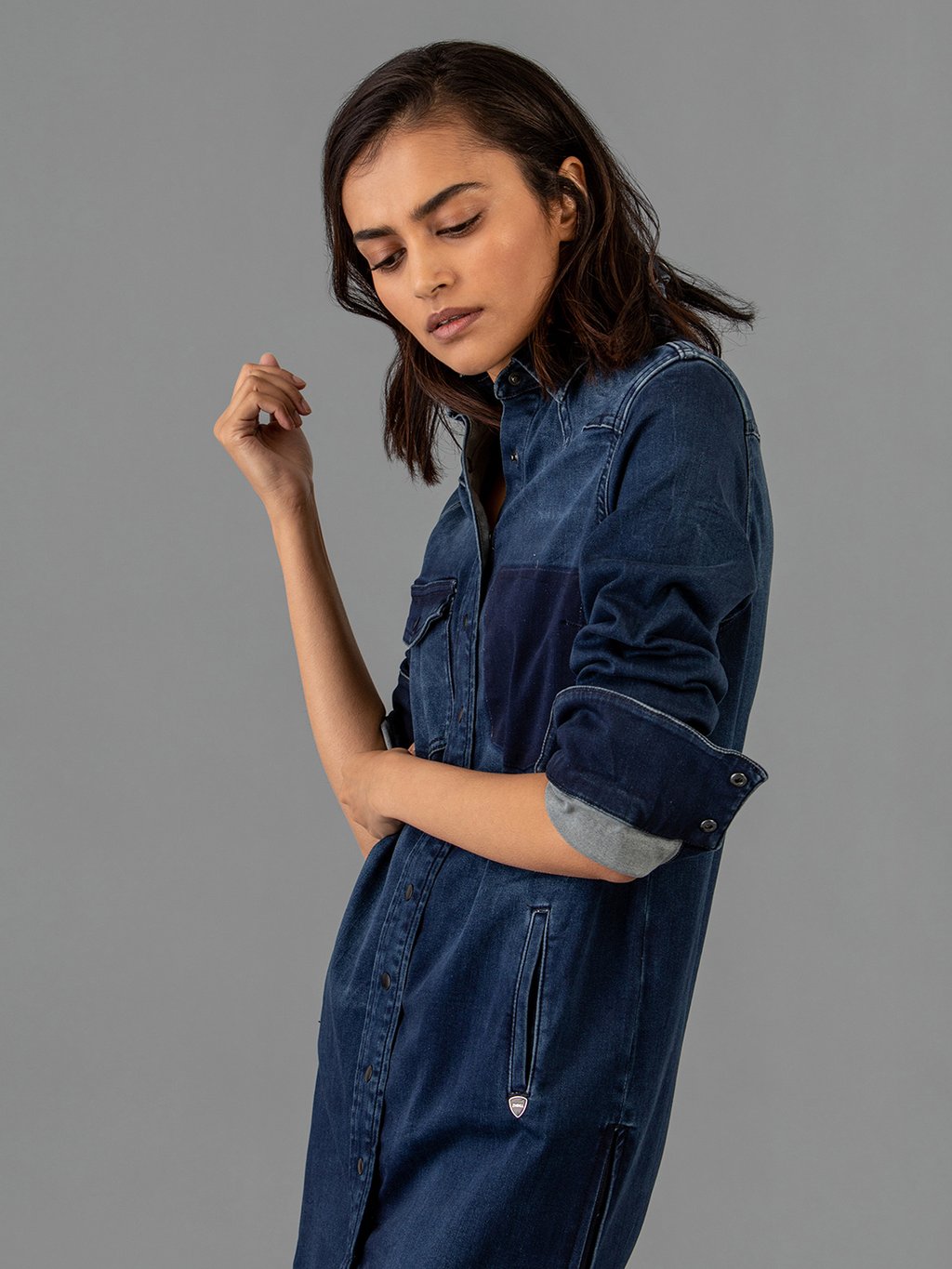 Detailansicht von Midi-Kleid aus Baumwolle von ZHRILL