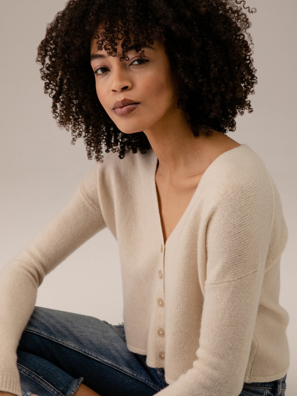 Detailansicht von Cropped Strickjacke aus Cashmere von DANIELS