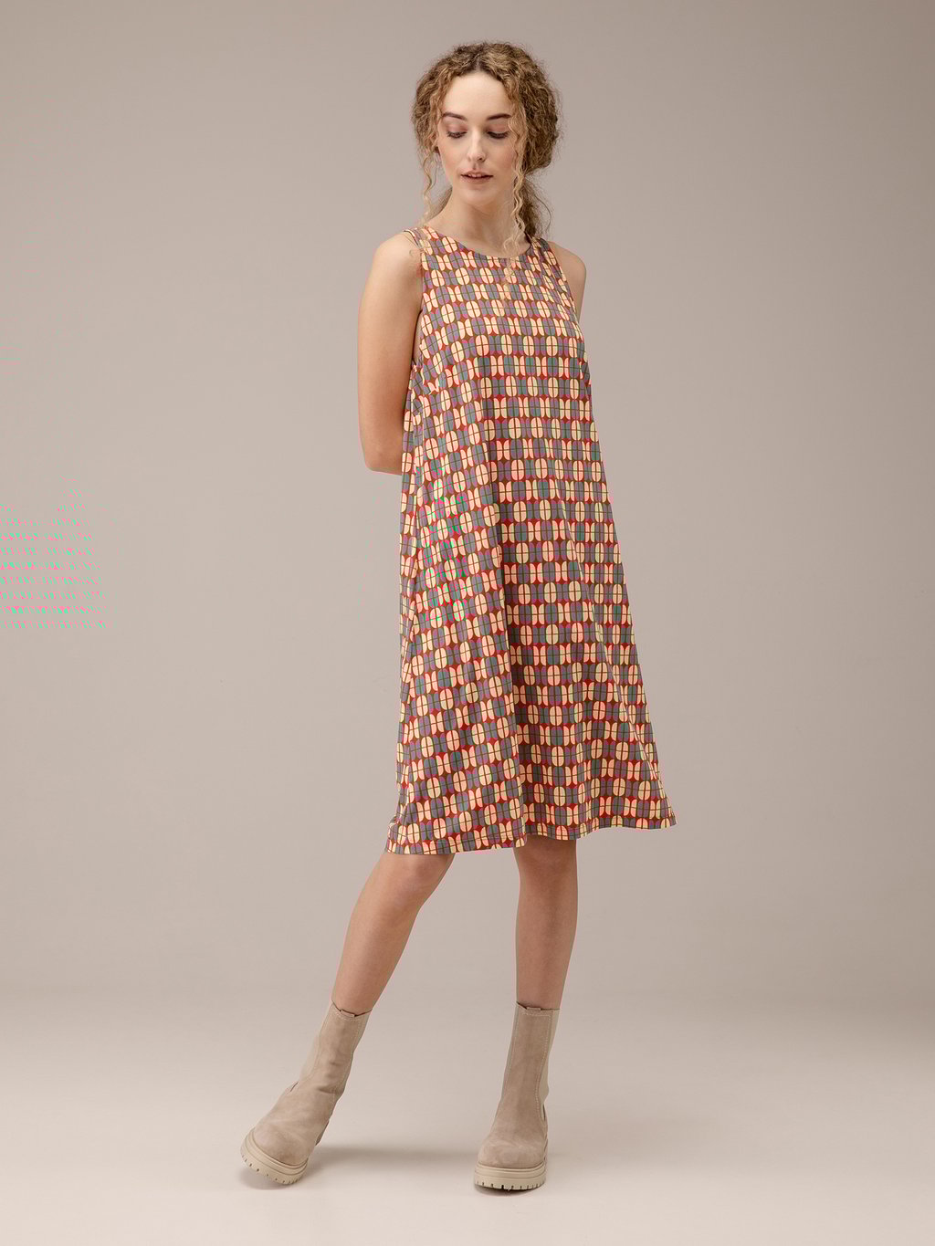 Detailansicht von Midi-Kleid von SIYU