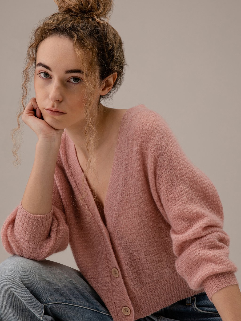 Detailansicht von Cropped Strickjacke von JOHNNY LOVE