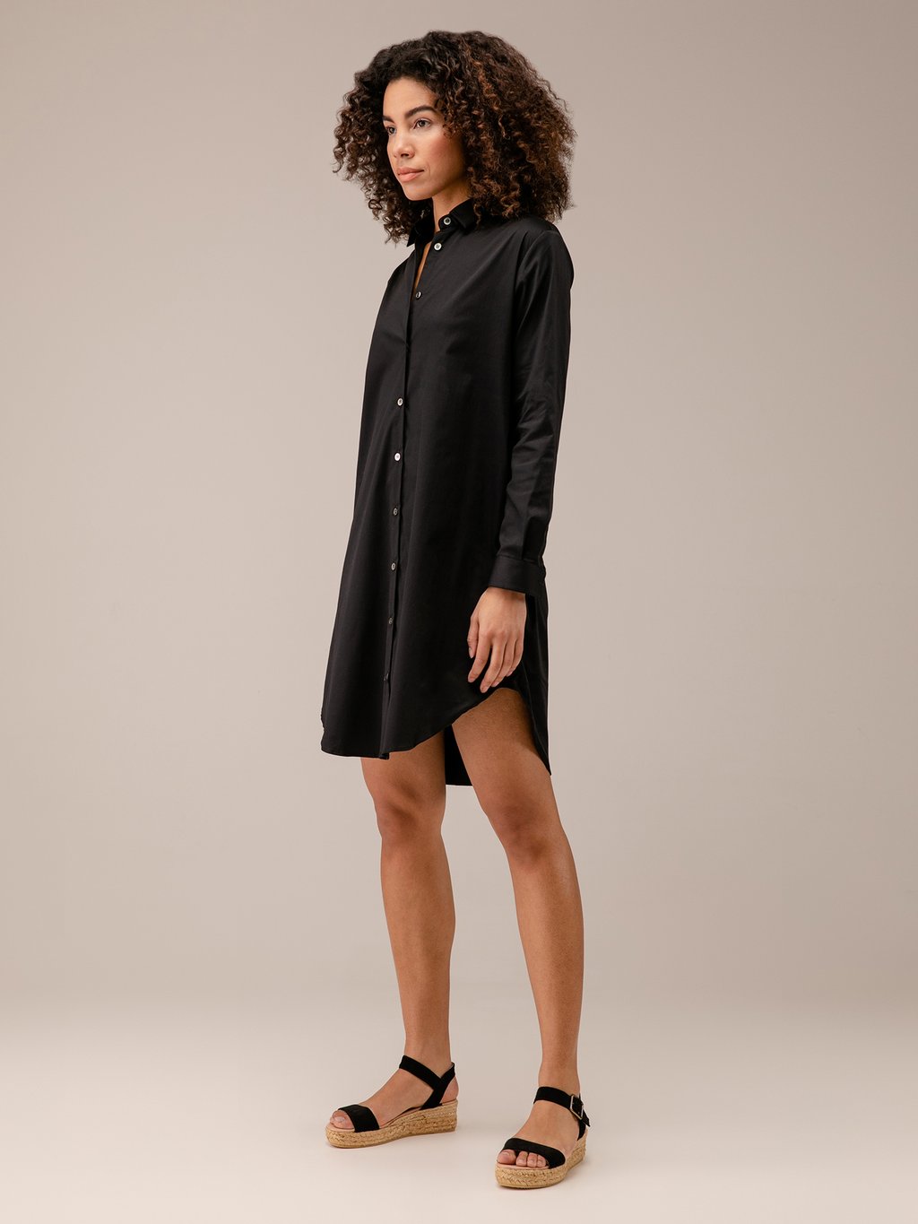 Detailansicht von Kurzes Blusenkleid aus Baumwolle von AGLINI