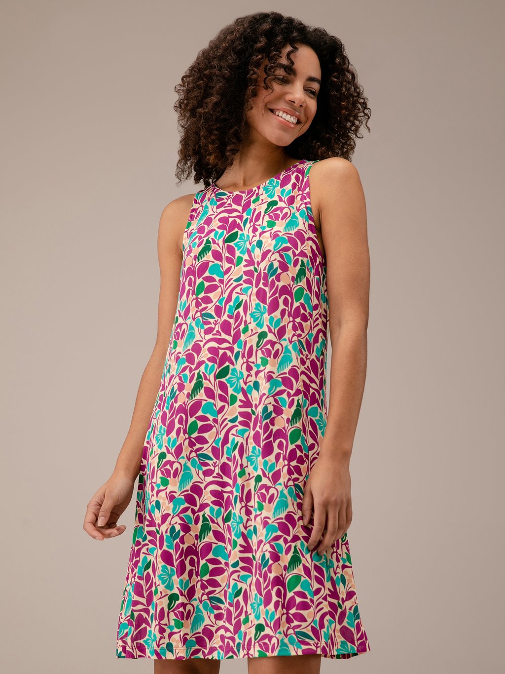 Detailansicht von Midi-Kleid von SIYU