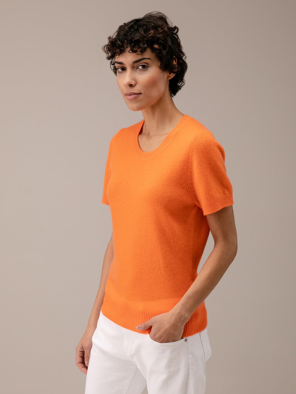 Detailansicht von Kurzarm-Pullover aus Cashmere von ALLUDE