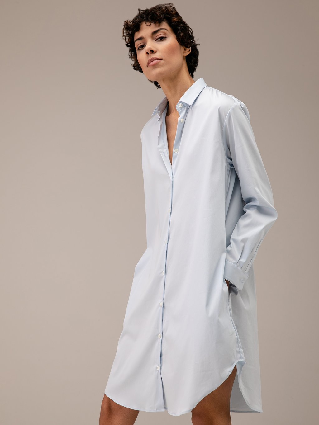 Detailansicht von Kurzes Blusenkleid aus Baumwolle von AGLINI