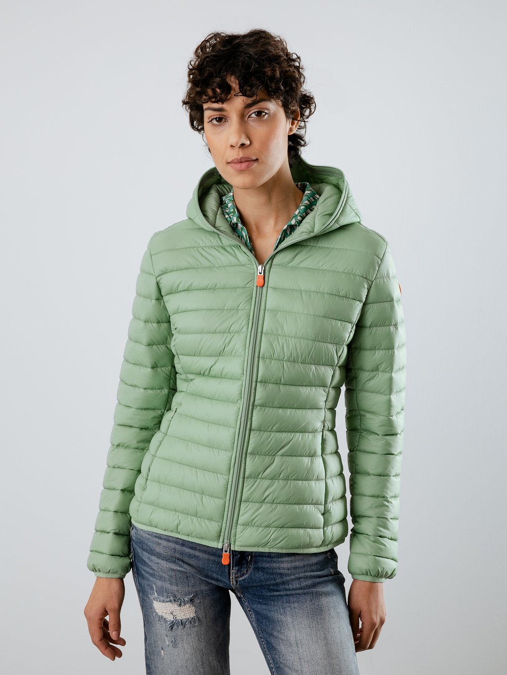 Detailansicht von Taillierte Steppjacke von SAVE THE DUCK