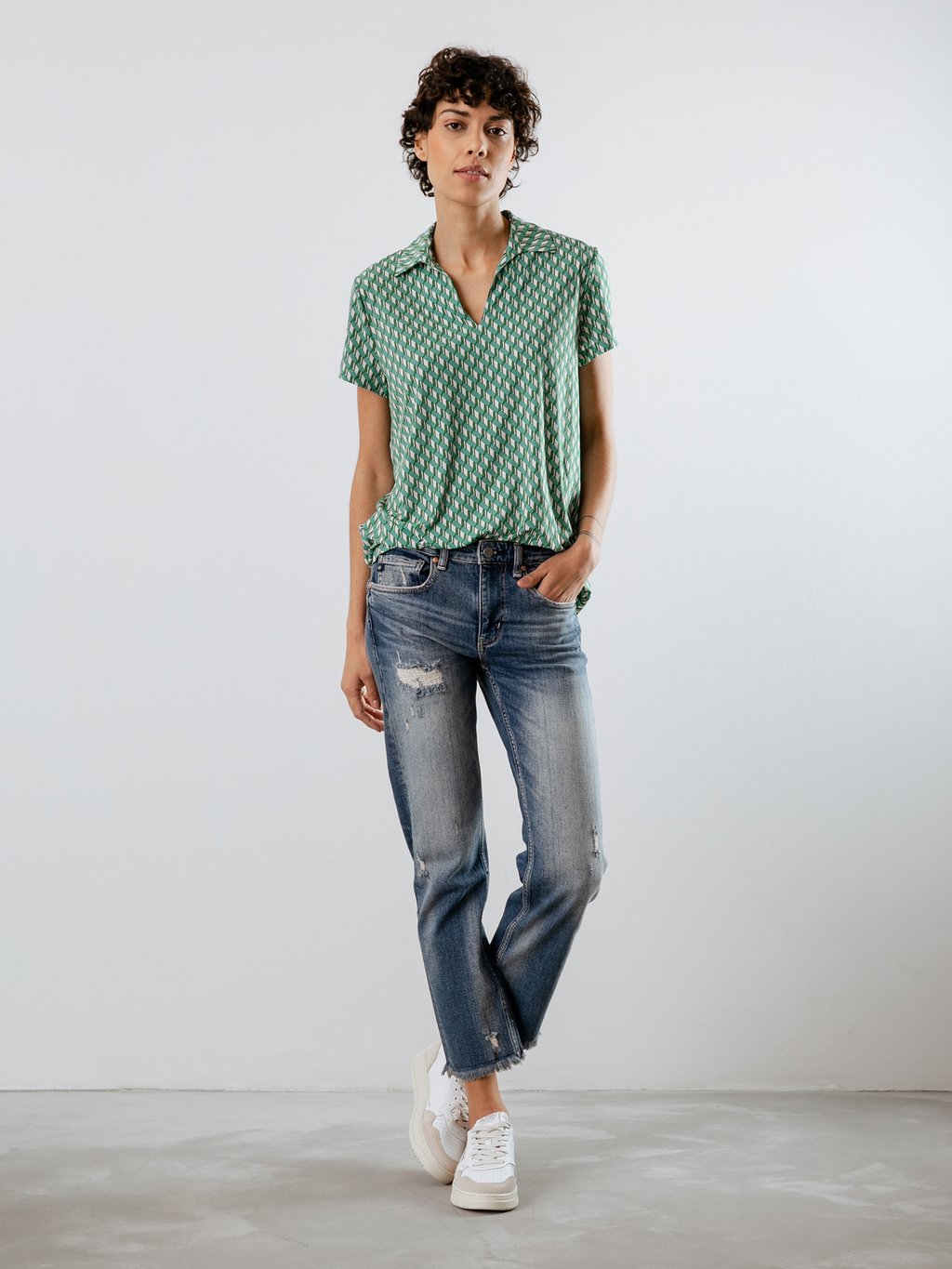 Detailansicht von Kurzarm-Poloshirt mit Musterung von SIYU