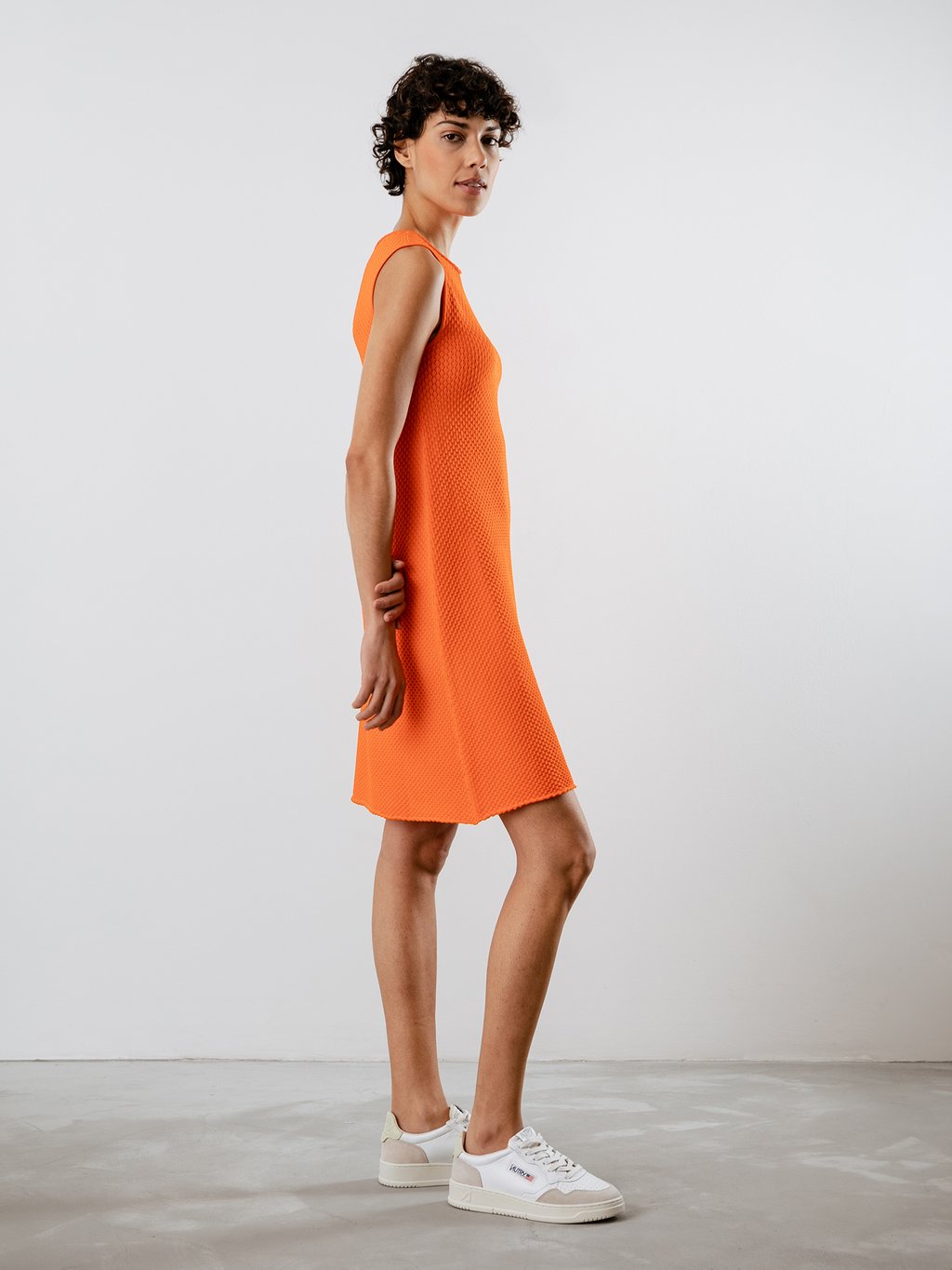 Detailansicht von Kurzes Kleid von ROBERTO COLLINA