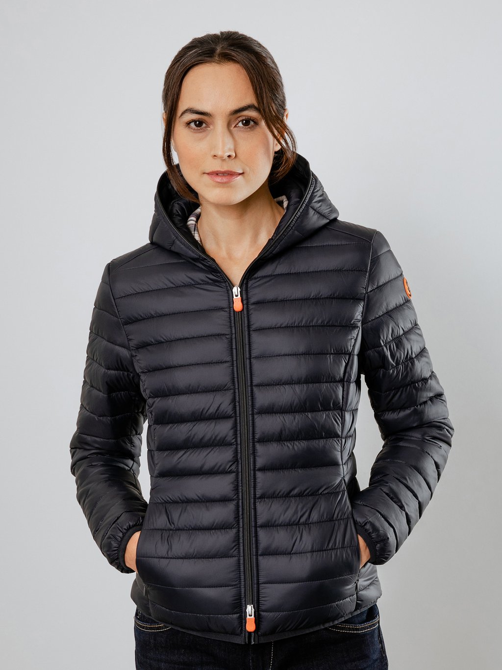 Detailansicht von Taillierte Steppjacke von SAVE THE DUCK
