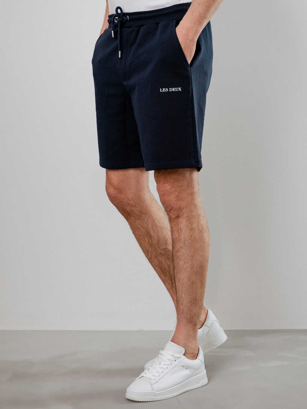 Detailansicht von Sweatbermudas aus Baumwolle von LES DEUX