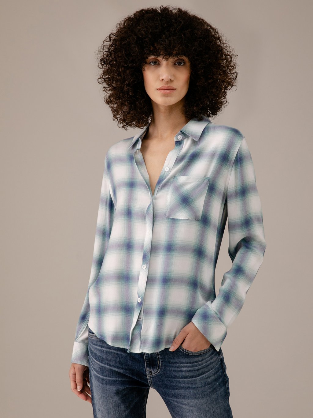 Detailansicht von Karobluse von RAILS