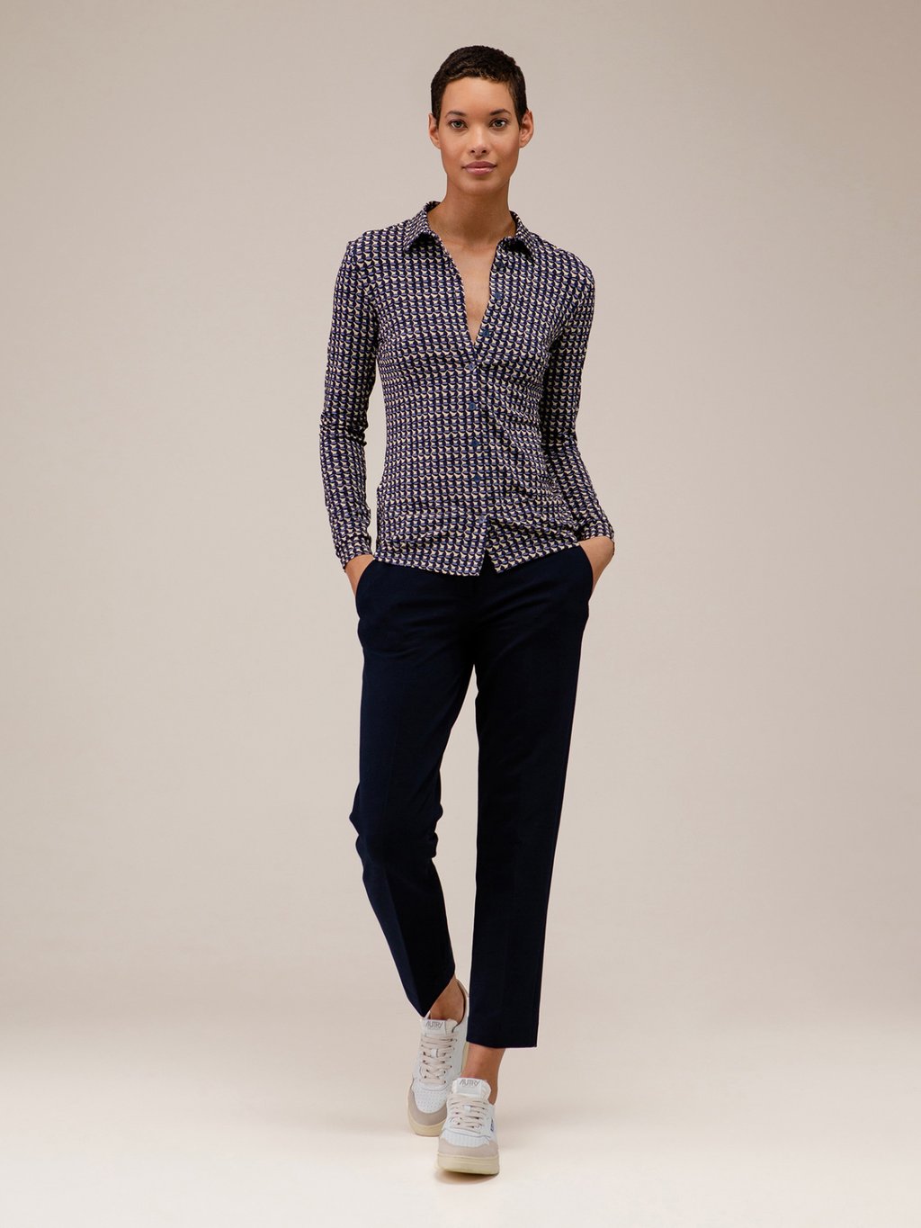 Detailansicht von Chinohose aus Baumwolle von CIRCOLO