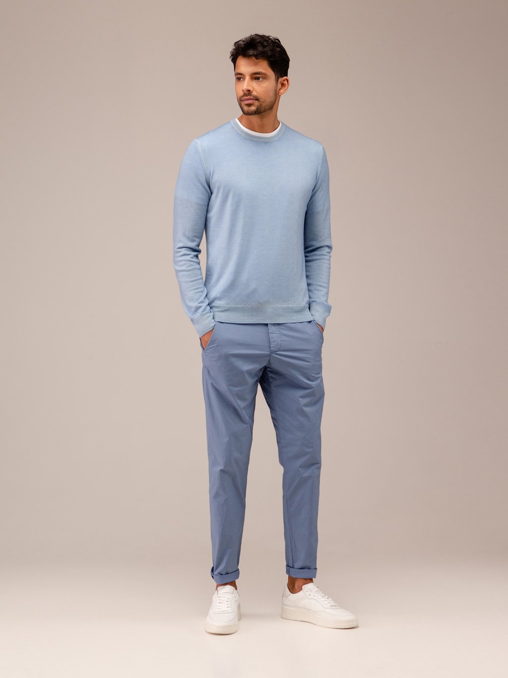 Detailansicht von Lässige Chinohose von MYTHS