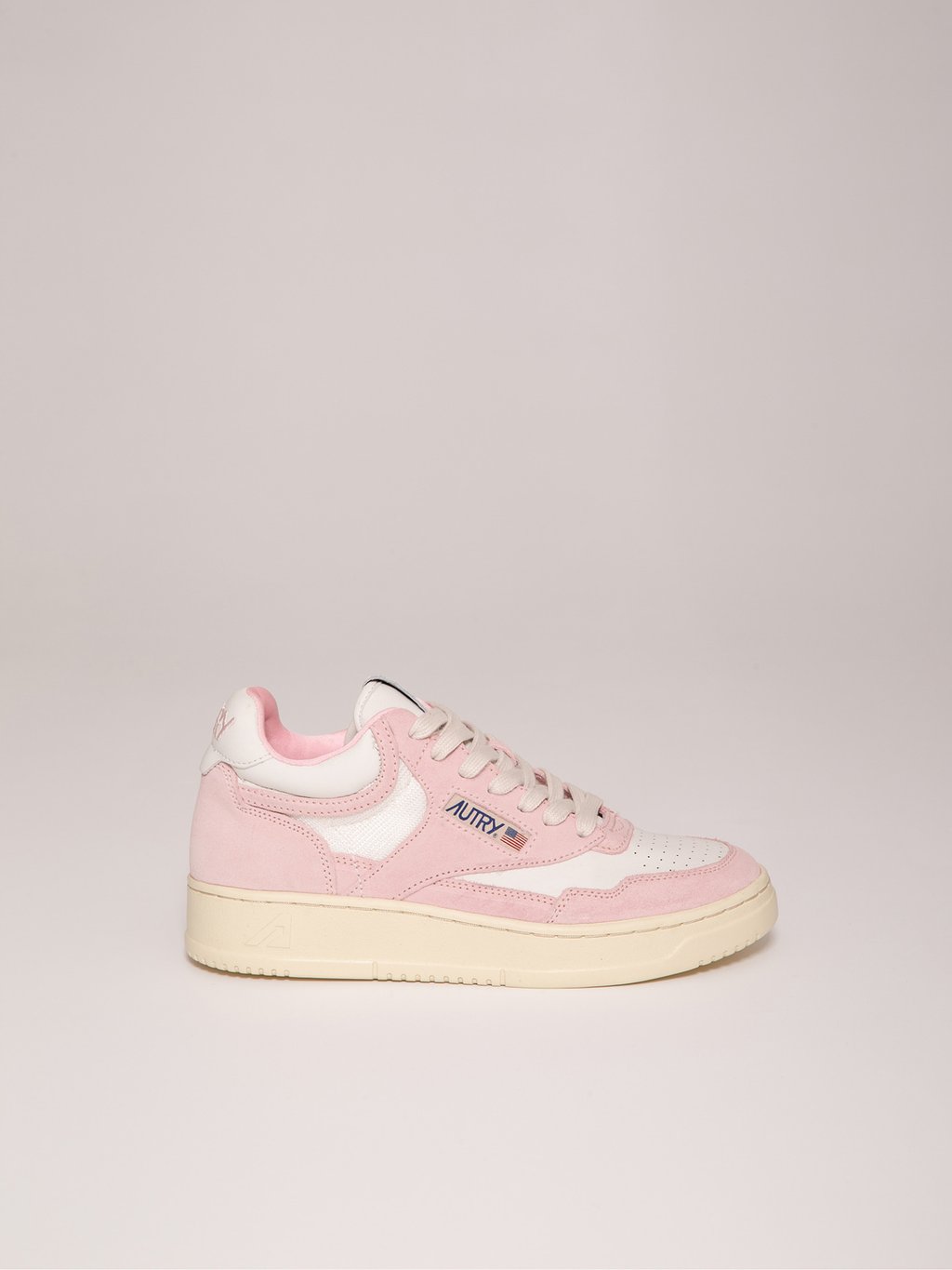 Detailansicht von Sneaker aus Leder von AUTRY