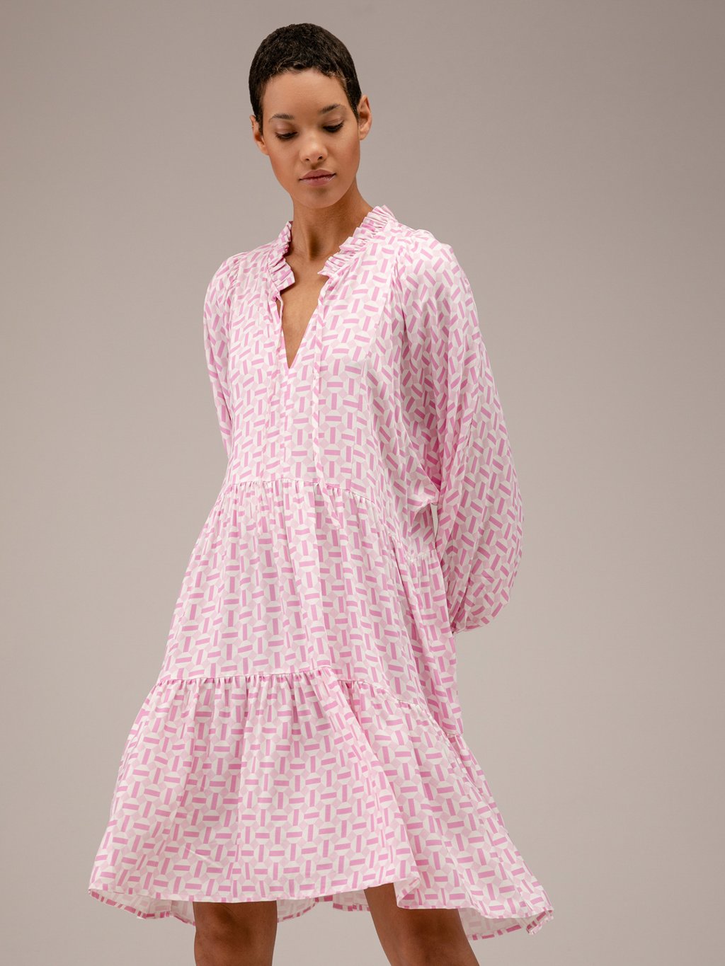 Detailansicht von Midi-Hemdblusenkleid von BETTER RICH