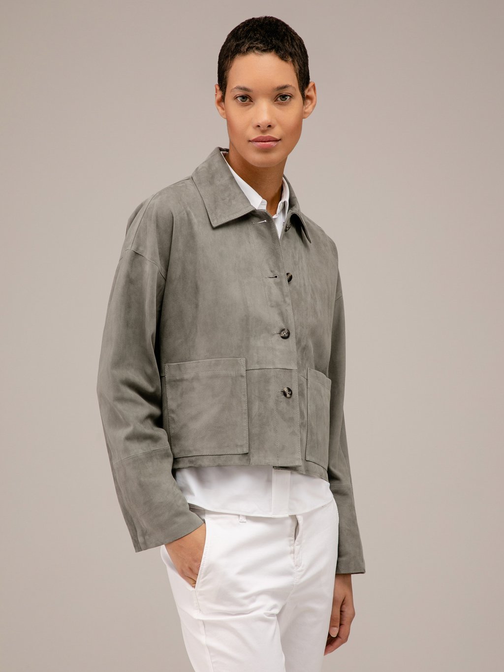 Detailansicht von Kurze Velour-Lederjacke von ARMA