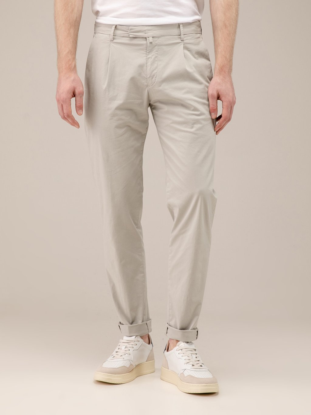 Detailansicht von Chinohose aus Baumwolle von BRIGLIA