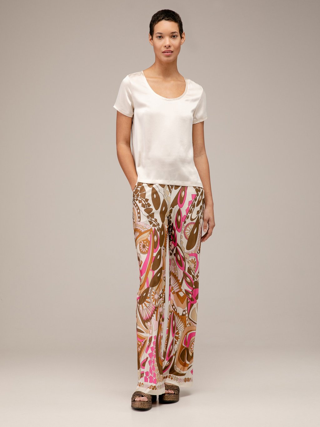 Detailansicht von Weite Hose von ANA ALCAZAR