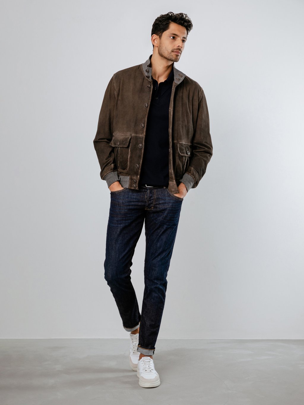 Detailansicht von Slim Fit Jeans von THE NIM