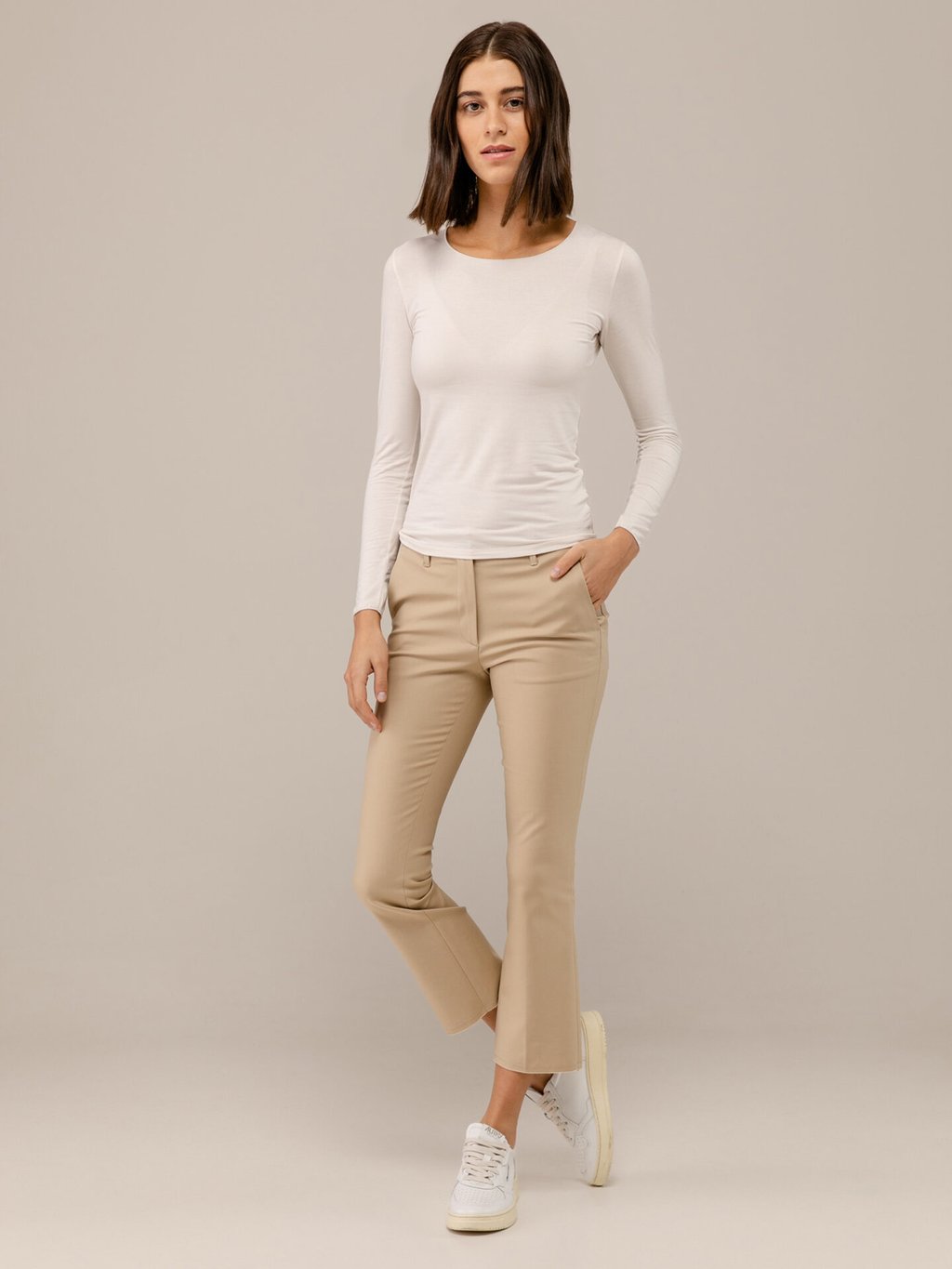 Detailansicht von Cropped Bootcut Hose von NINE IN THE MORNING