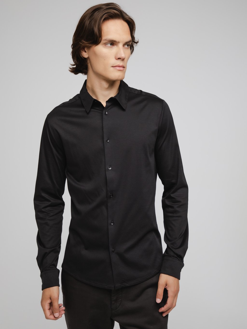 Detailansicht von Tailliertes Hemd mit Kentkragen von KIEFERMANN