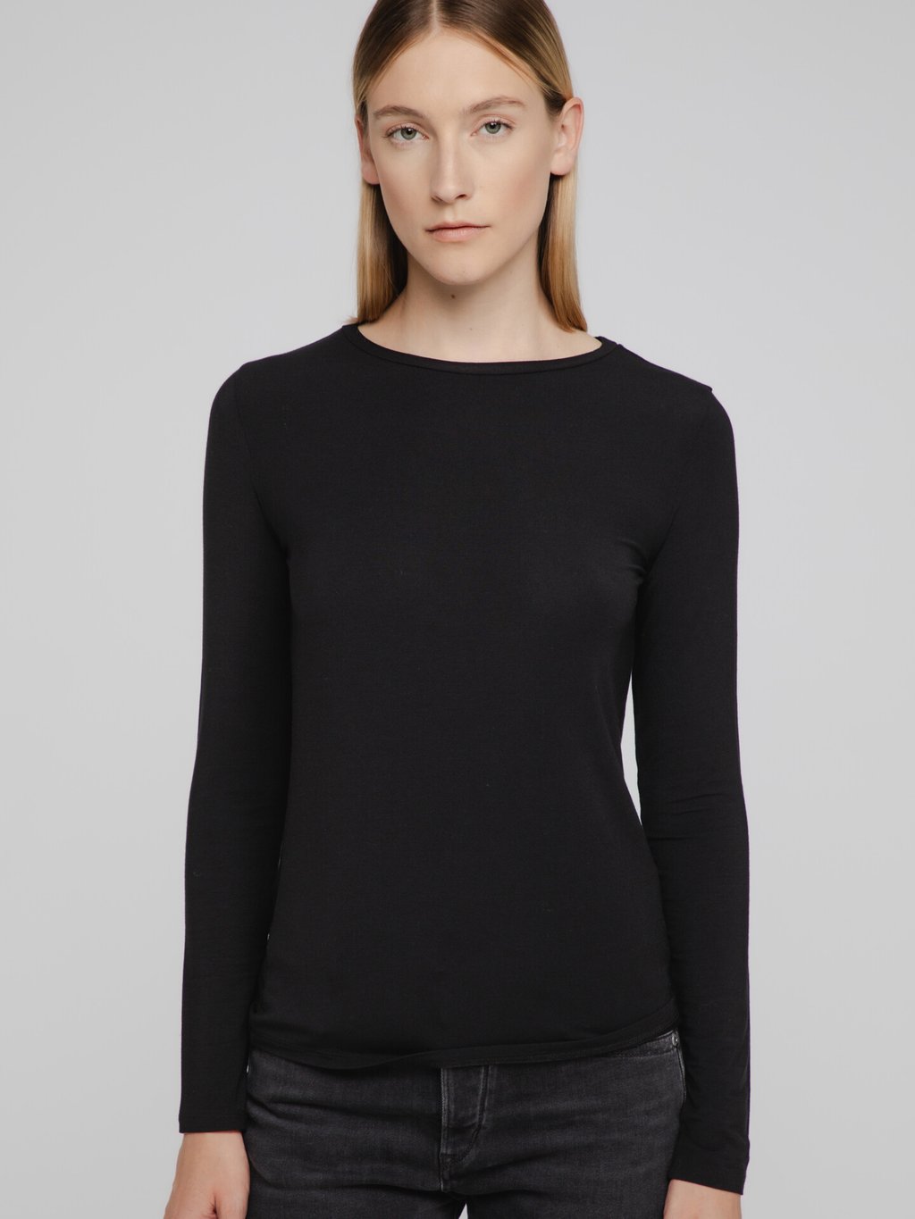 Detailansicht von Langarmshirt aus Modal von DANIELS