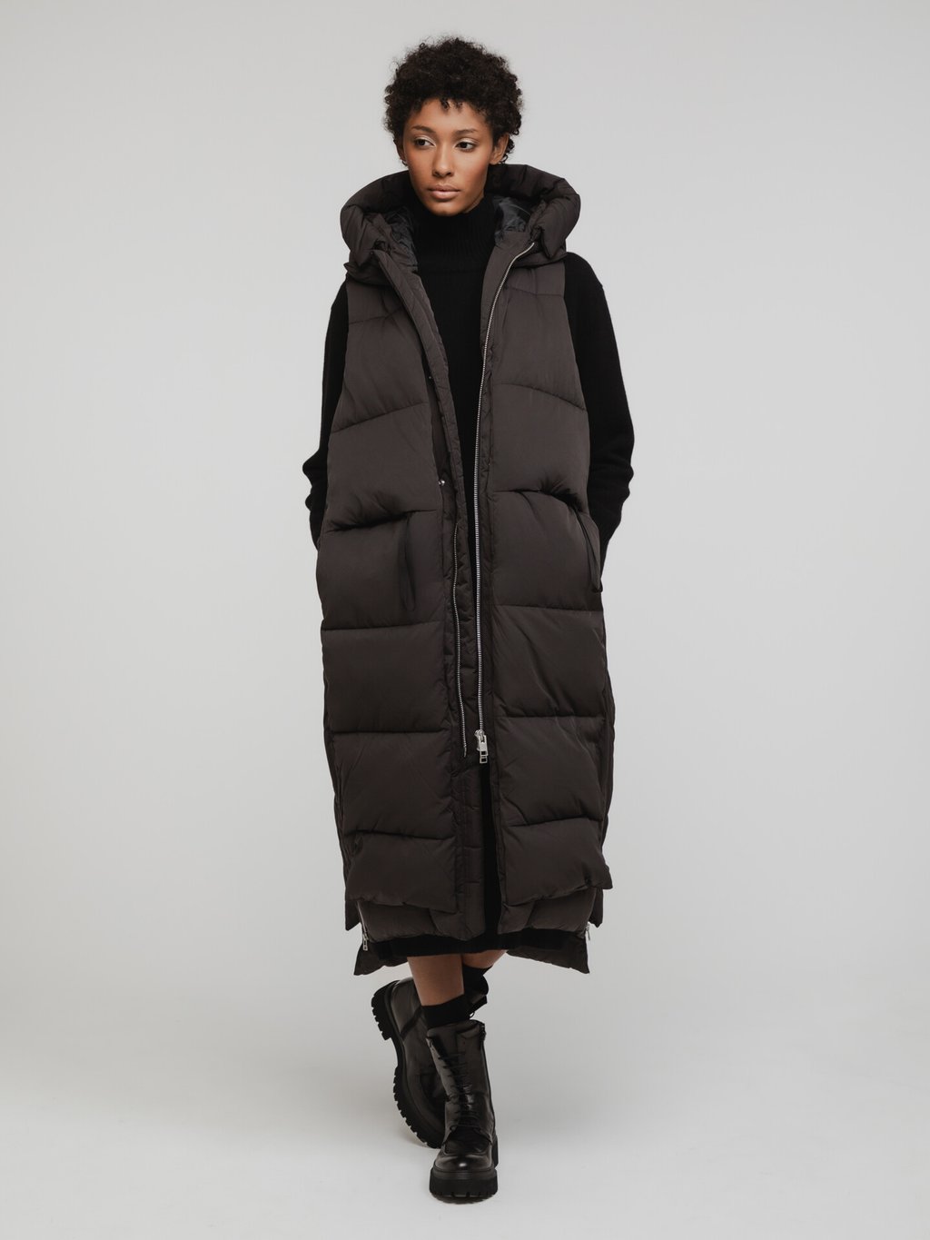 Detailansicht von Lange Steppweste von EMBASSY