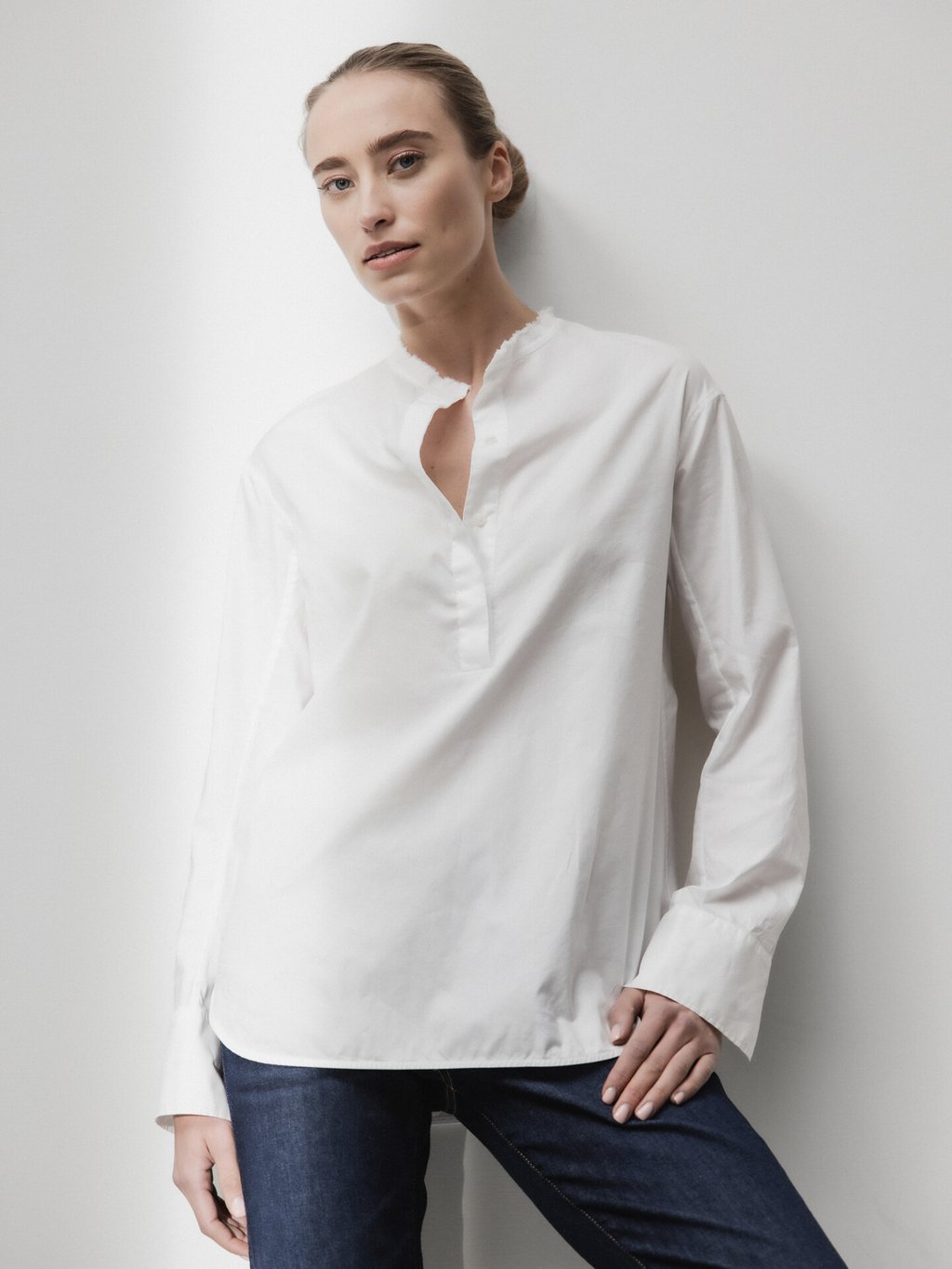 Detailansicht von Bluse aus Baumwolle von LIS LAREIDA