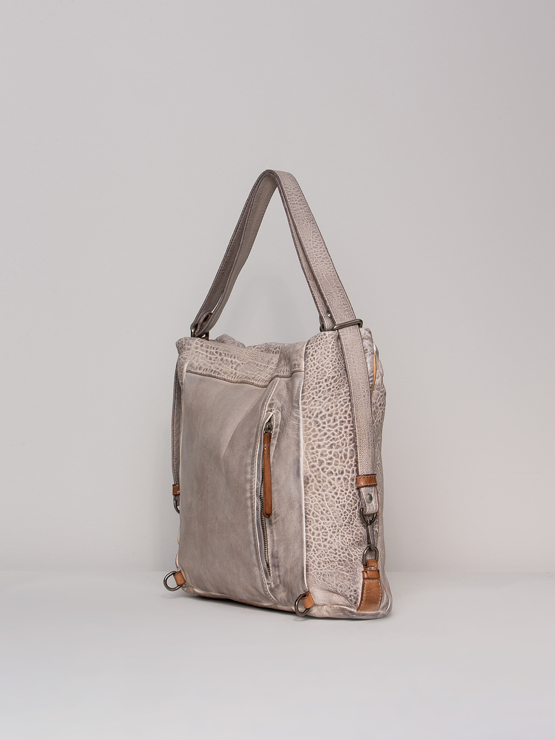 Detailansicht von Rucksack aus Leder von REPTILE’S HOUSE