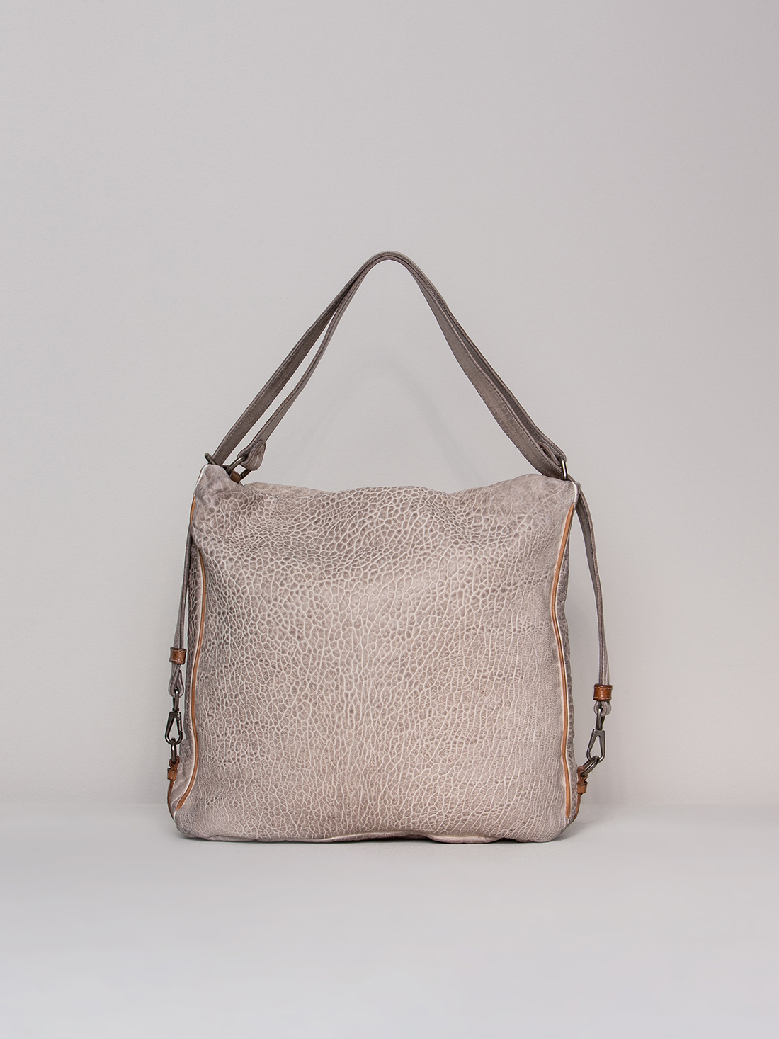 Detailansicht von Rucksack aus Leder von REPTILE’S HOUSE