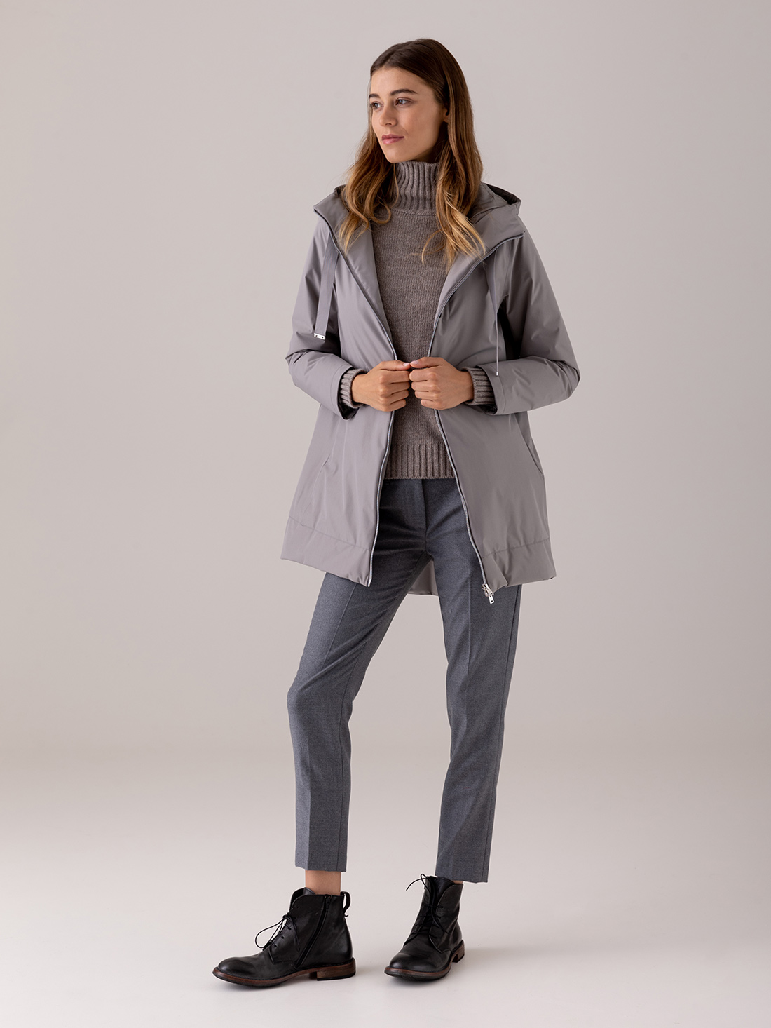 Detailansicht von Chinohose aus Wolle von DONDUP