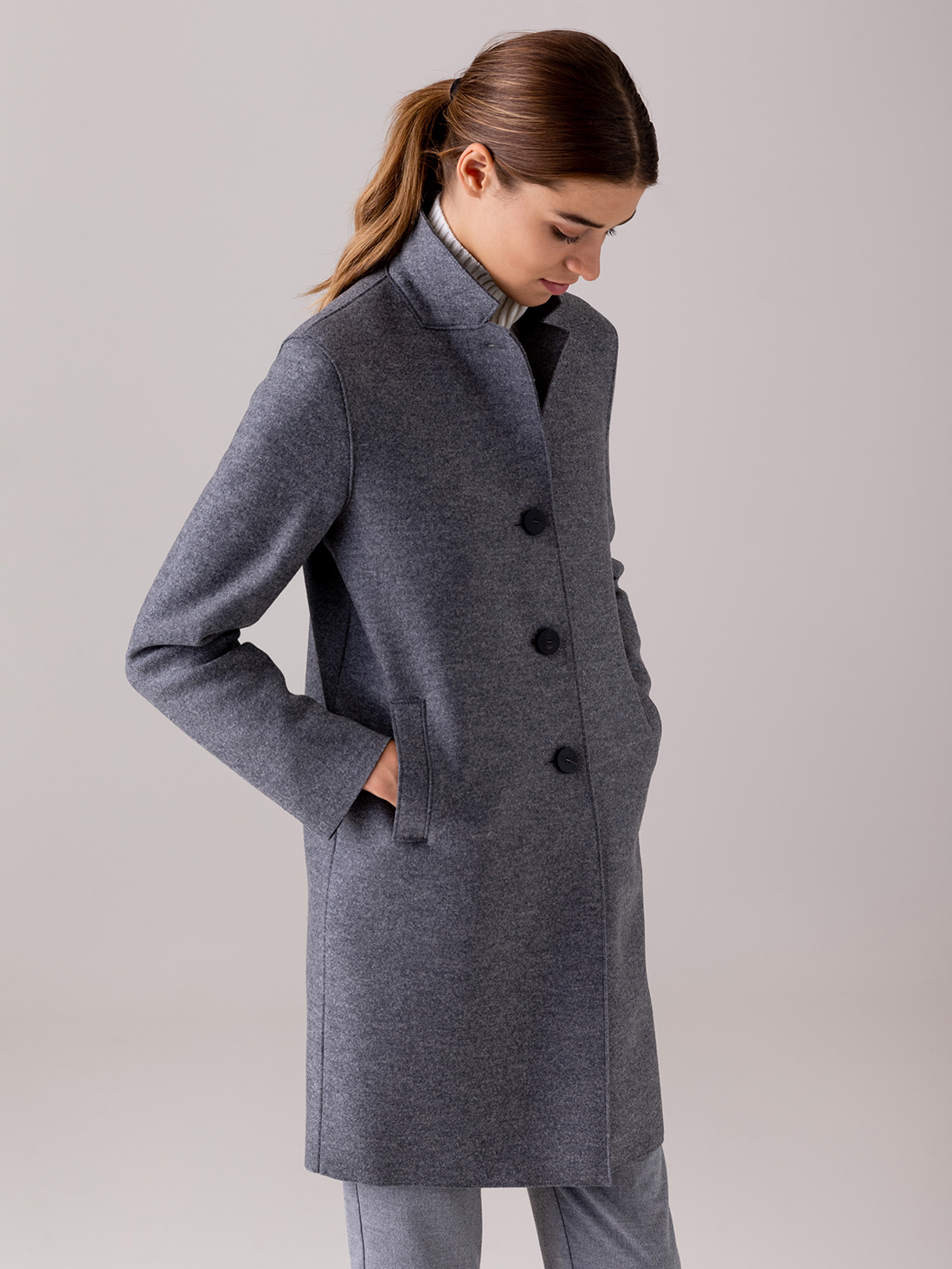 Detailansicht von Mantel von HARRIS WHARF LONDON