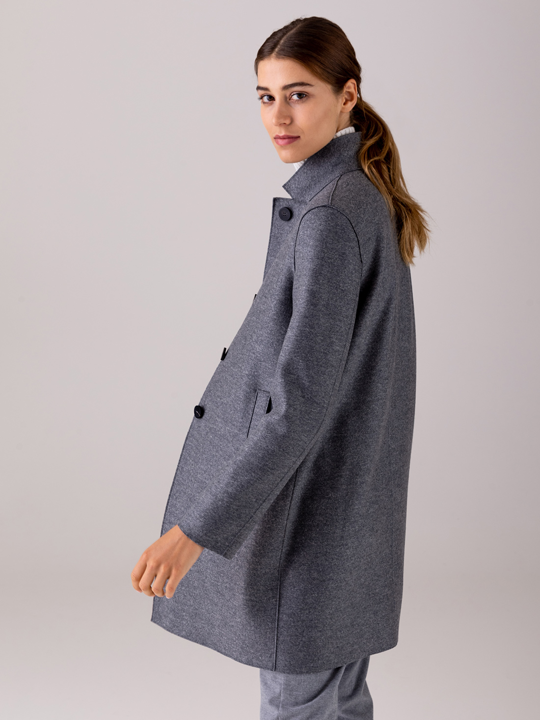 Detailansicht von Mantel von HARRIS WHARF LONDON