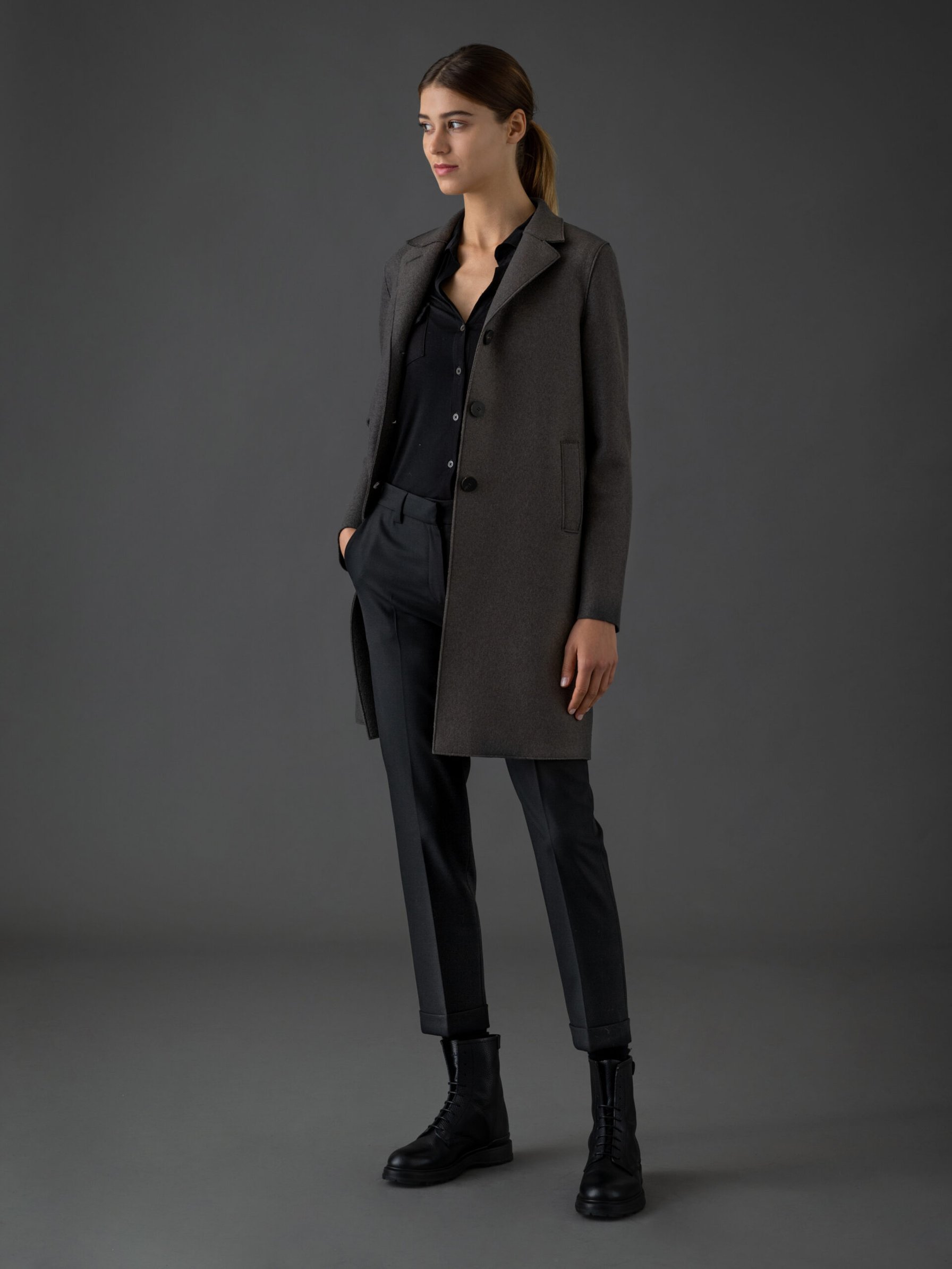 Detailansicht von Schurwollmantel von HARRIS WHARF LONDON